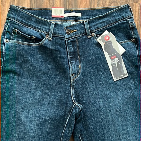 Levi’s Classic Bootcut, 28x32 - Picture 6 of 16